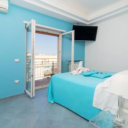 Guest House Emily Suites Sorrento Exteriör bild