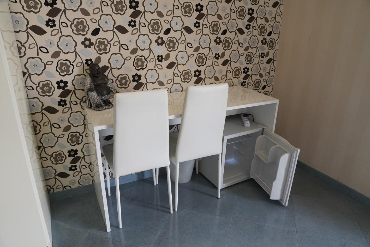 Guest House Emily Suites Sorrento Exteriör bild