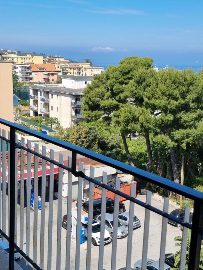Guest House Emily Suites Sorrento Exteriör bild