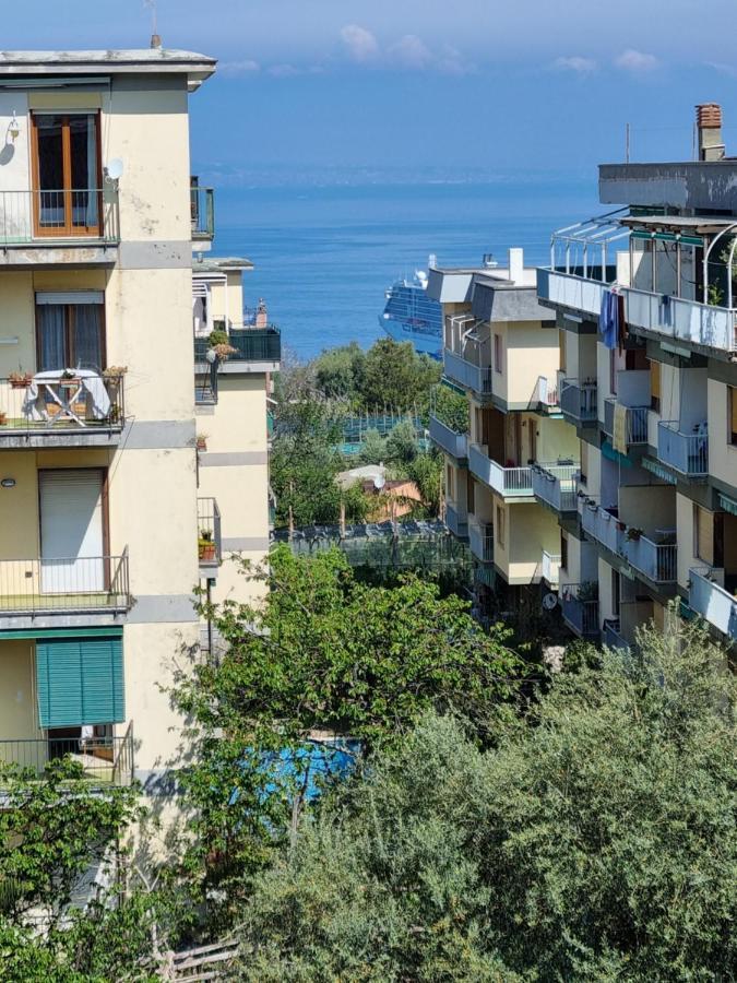 Guest House Emily Suites Sorrento Exteriör bild