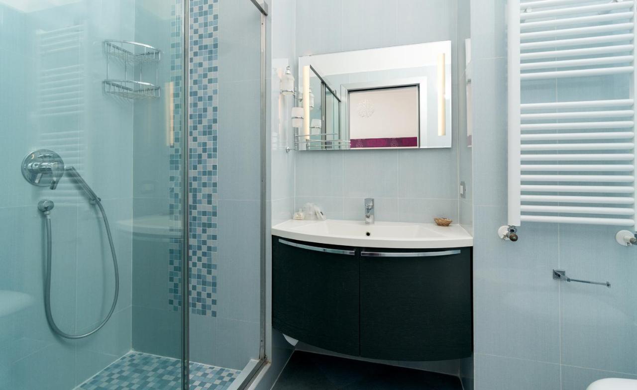 Guest House Emily Suites Sorrento Exteriör bild