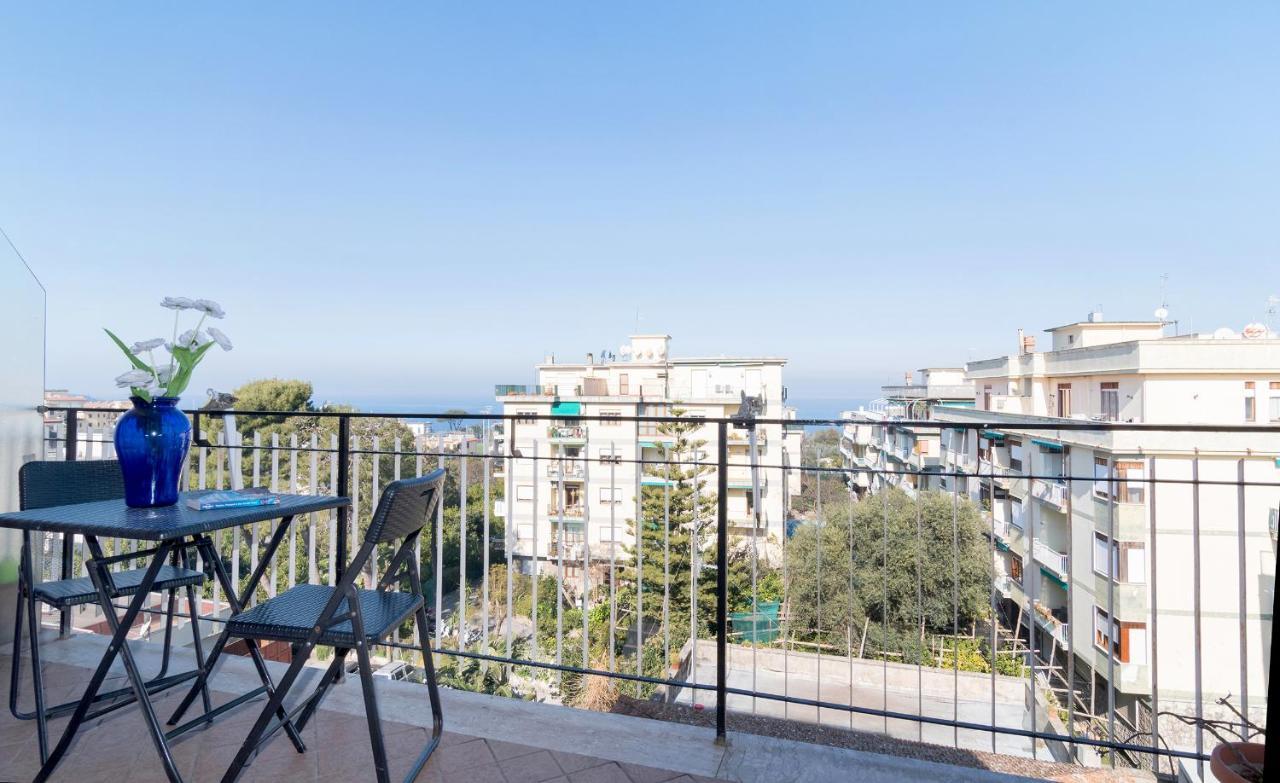 Guest House Emily Suites Sorrento Exteriör bild