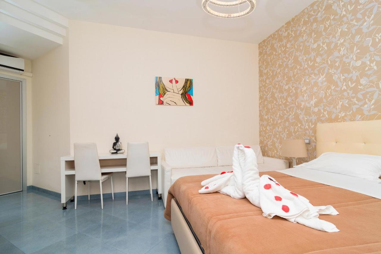 Guest House Emily Suites Sorrento Exteriör bild