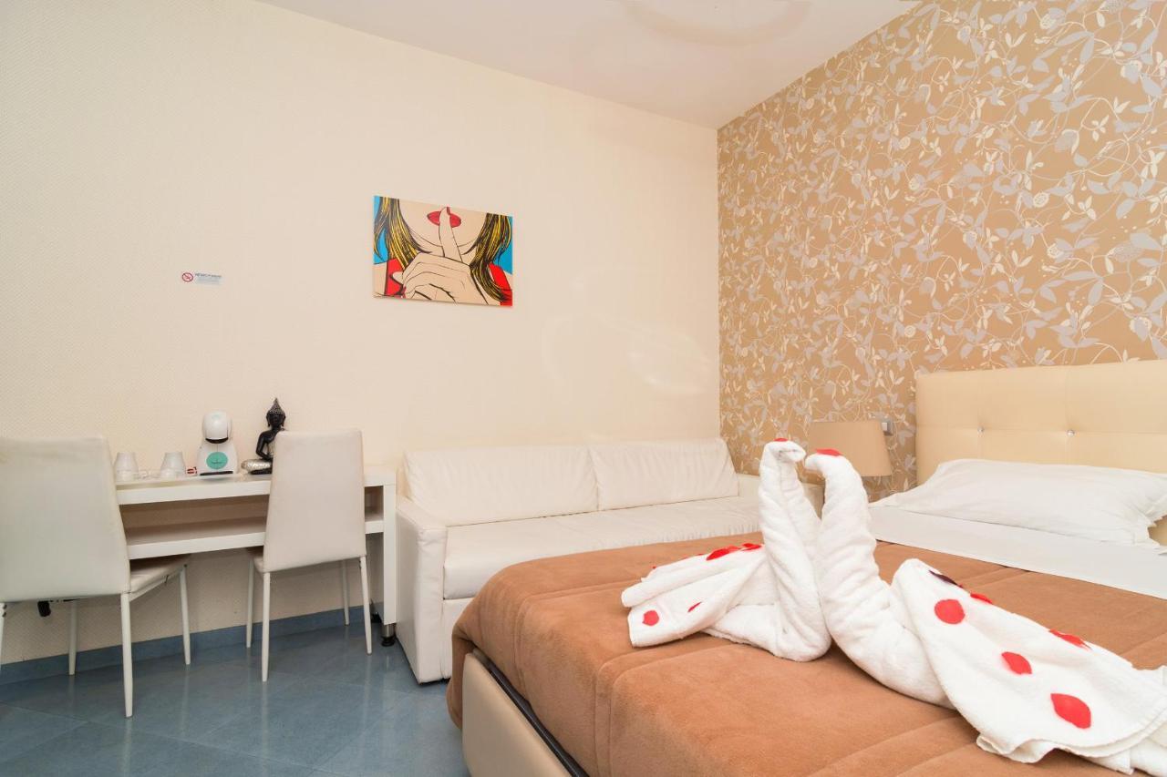 Guest House Emily Suites Sorrento Exteriör bild