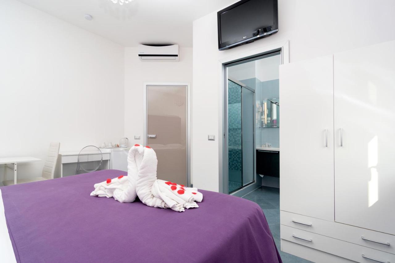 Guest House Emily Suites Sorrento Exteriör bild