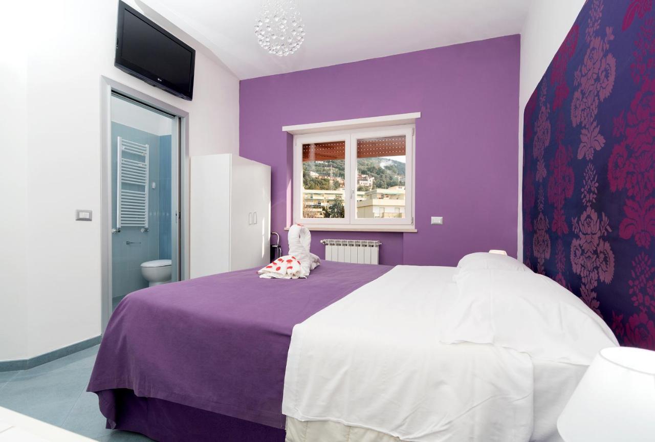 Guest House Emily Suites Sorrento Exteriör bild