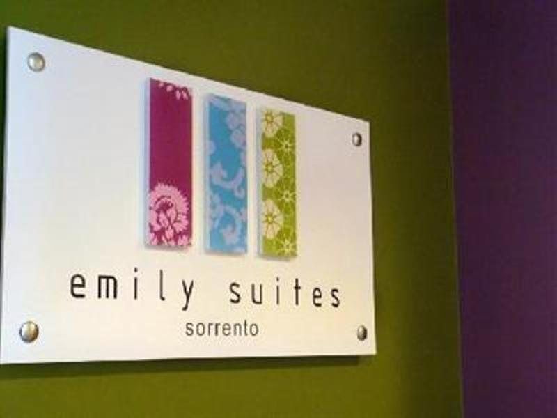 Guest House Emily Suites Sorrento Exteriör bild